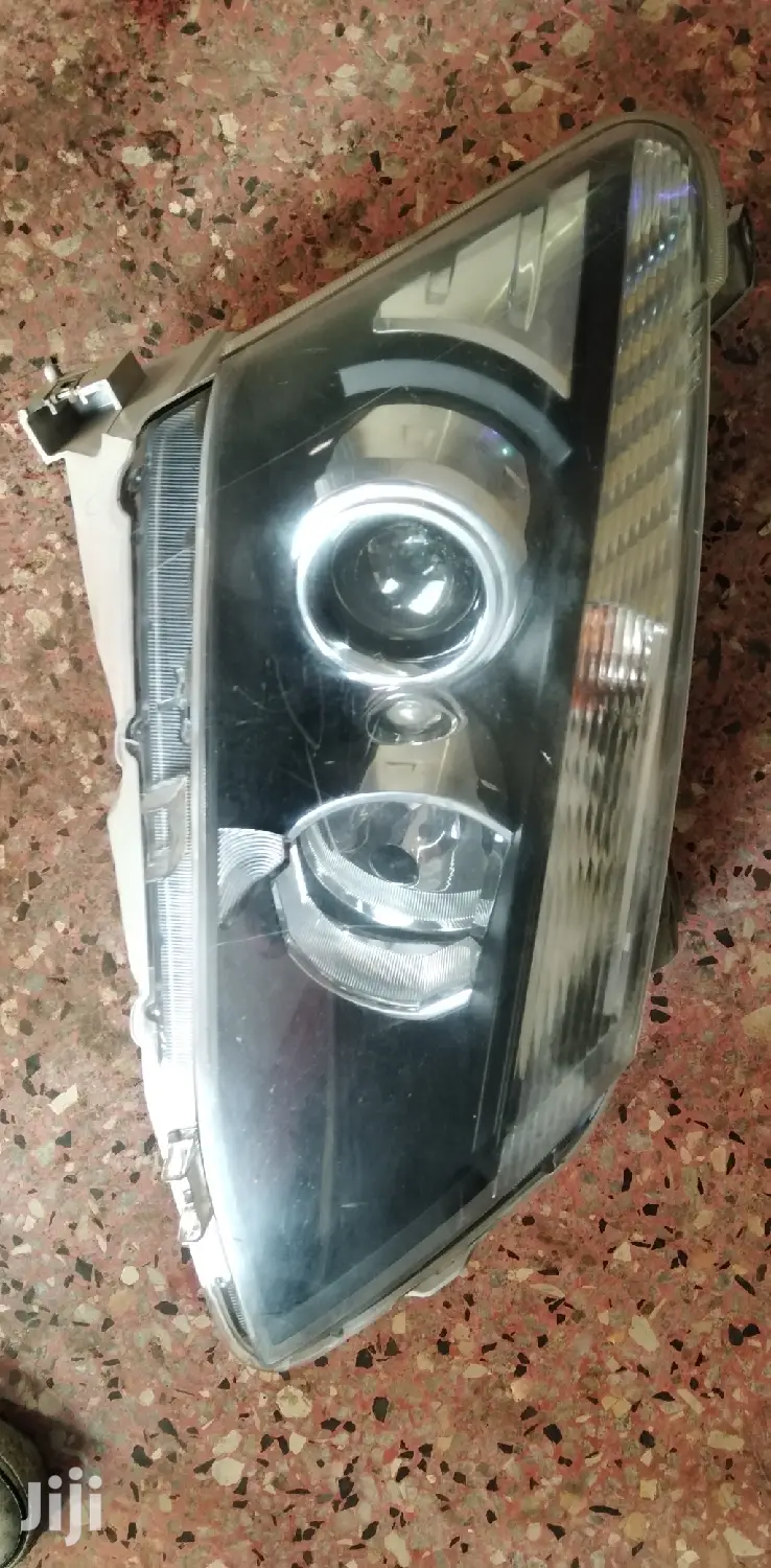 Isuzu Dmax Nonxenon Headlight