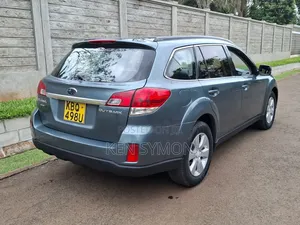 Subaru Outback 2.5i Premium 2011 Gray