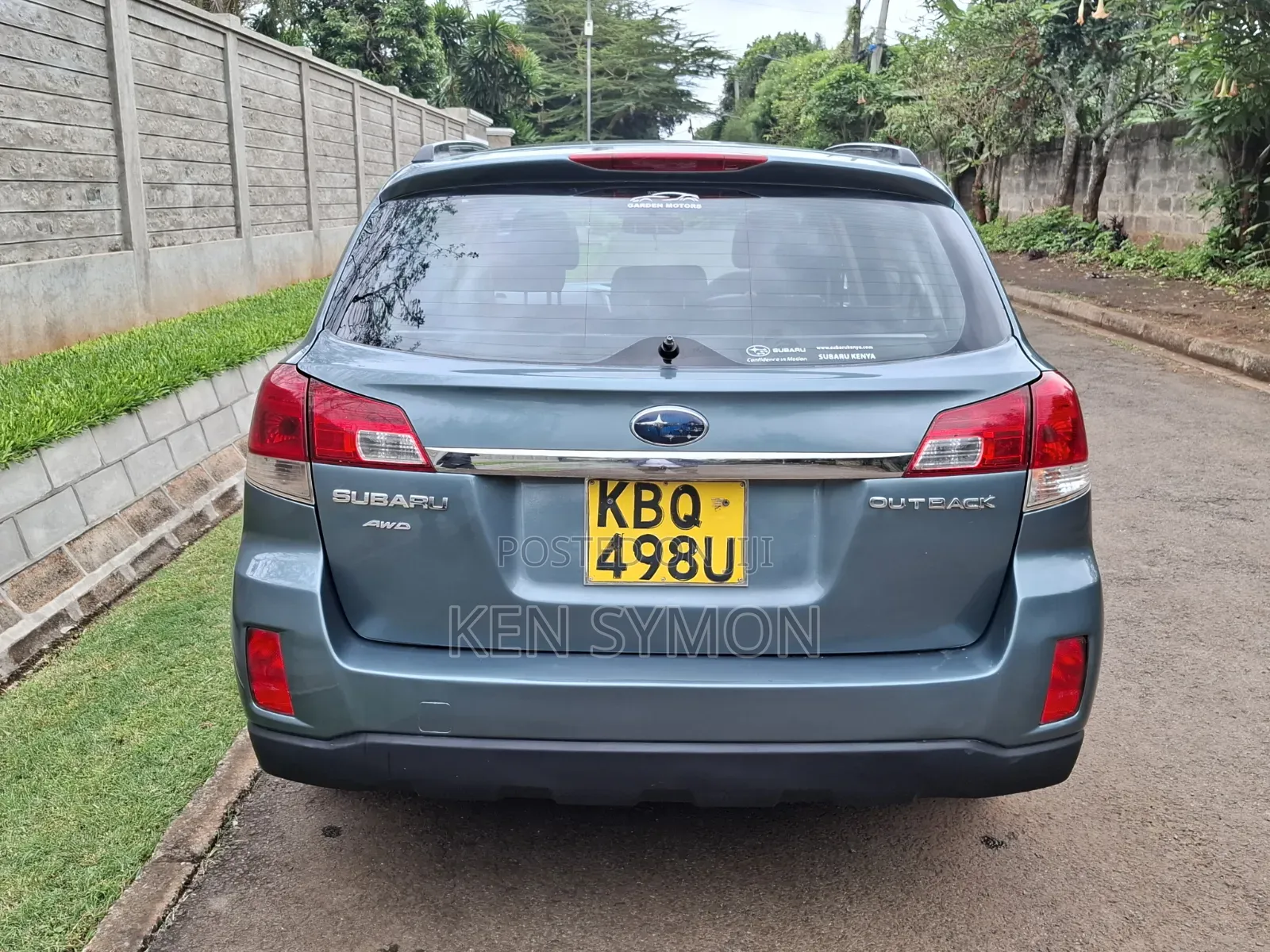 Subaru Outback 2.5i Premium 2011 Gray
