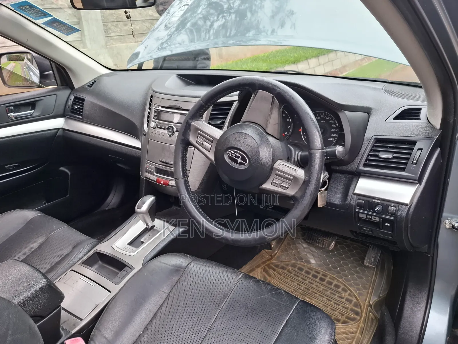 Subaru Outback 2.5i Premium 2011 Gray