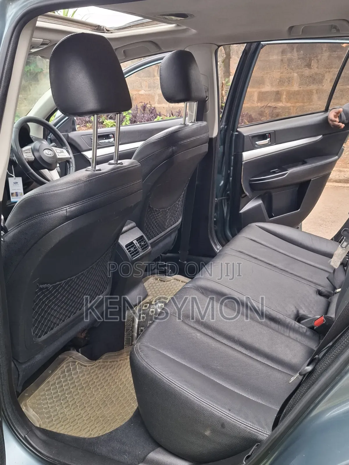 Subaru Outback 2.5i Premium 2011 Gray