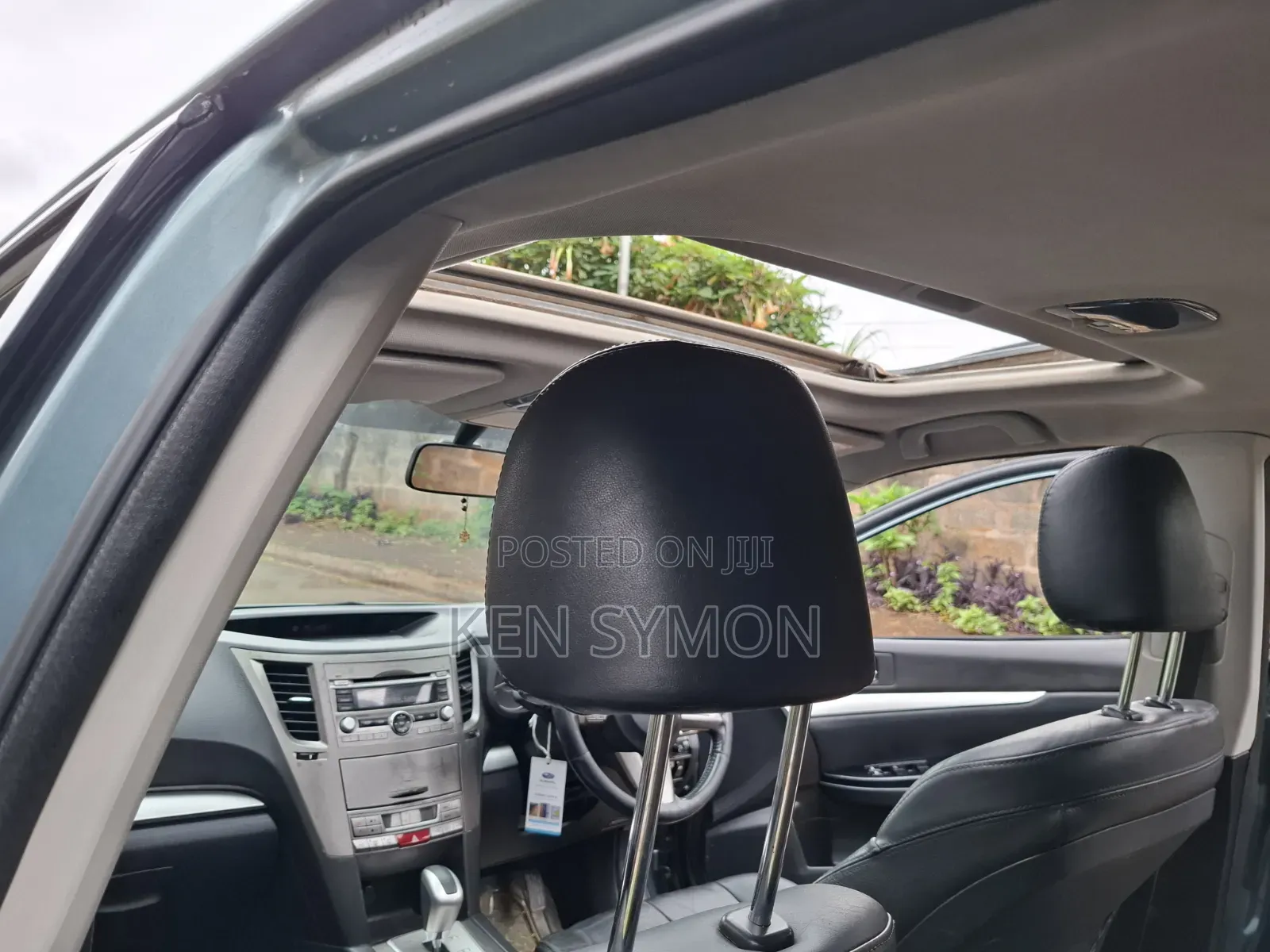 Subaru Outback 2.5i Premium 2011 Gray