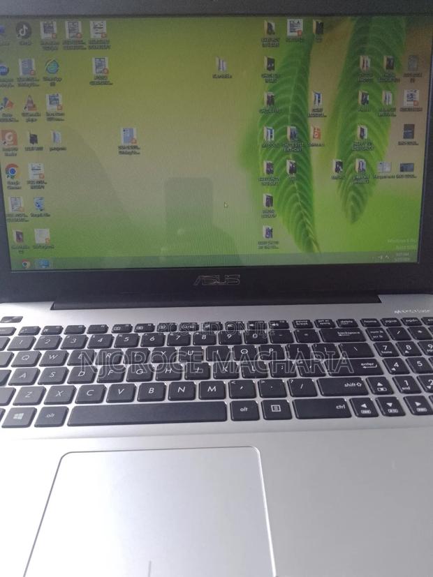 Laptop Asus ASUSPRO P2440UA 4GB Intel Core i3 HDD+SSD 512GB