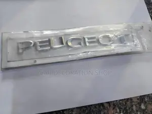 Peugout Chrome Badge
