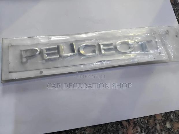Peugout Chrome Badge