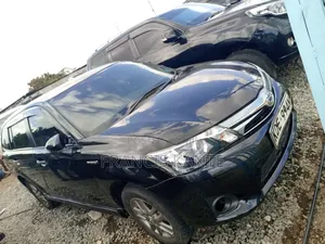 Toyota Corolla Fielder 2016
