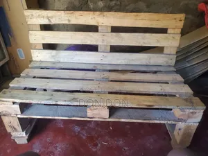 Pallet Seat