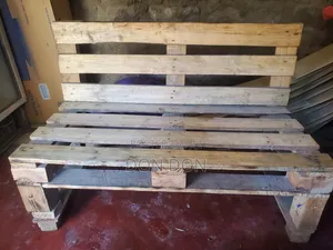 Pallet Seat