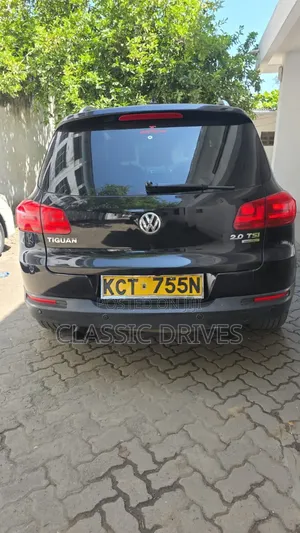 Volkswagen Tiguan 2012 Black