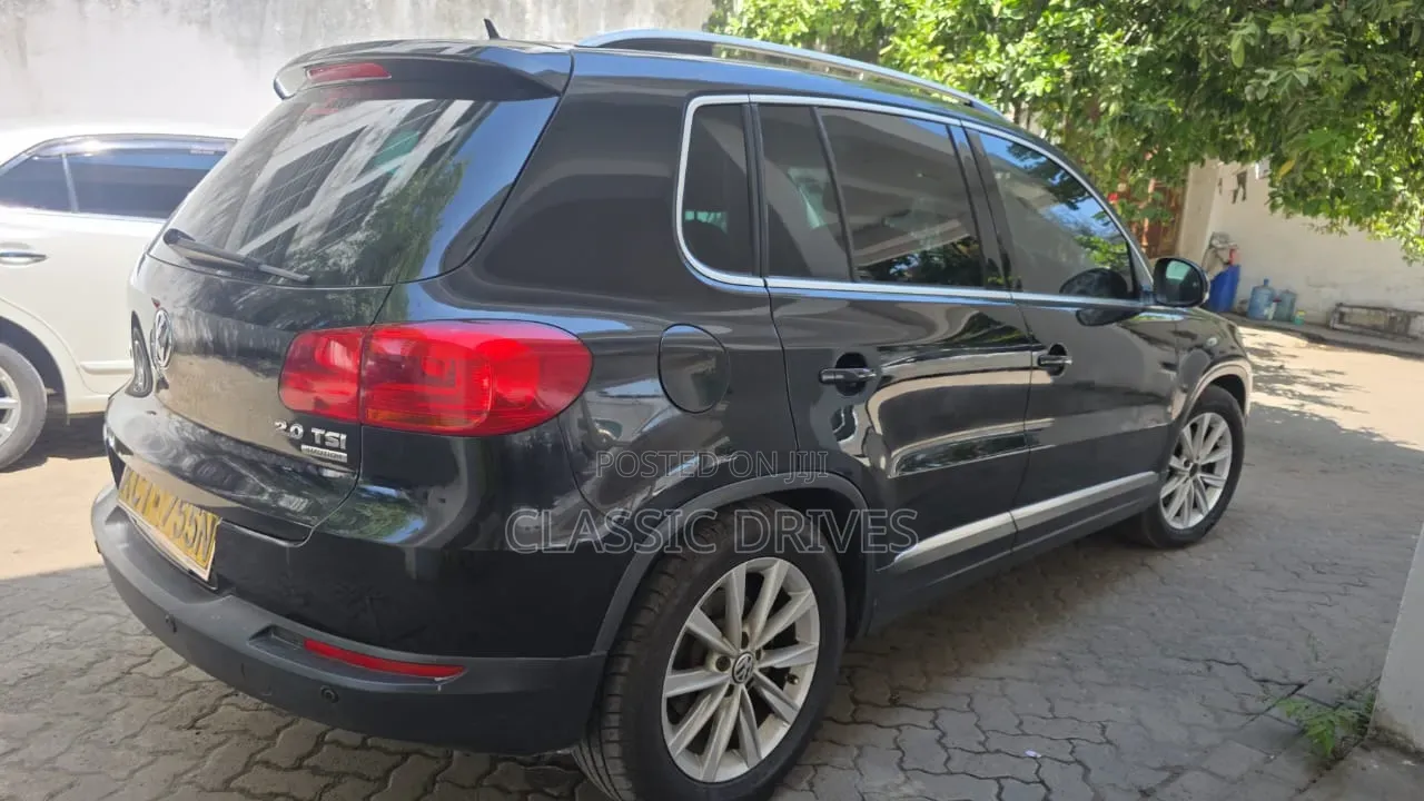 Volkswagen Tiguan 2012 Black