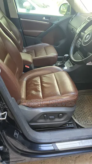 Volkswagen Tiguan 2012 Black