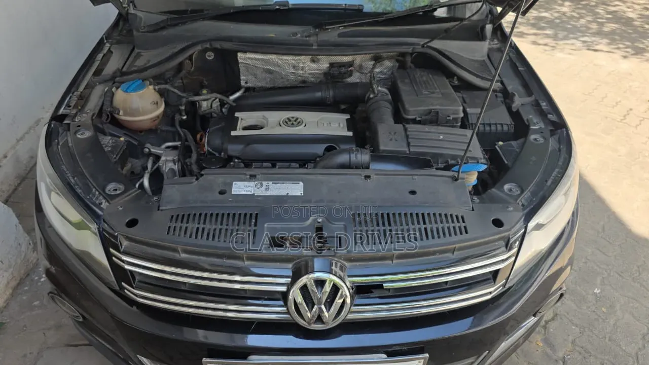 Volkswagen Tiguan 2012 Black