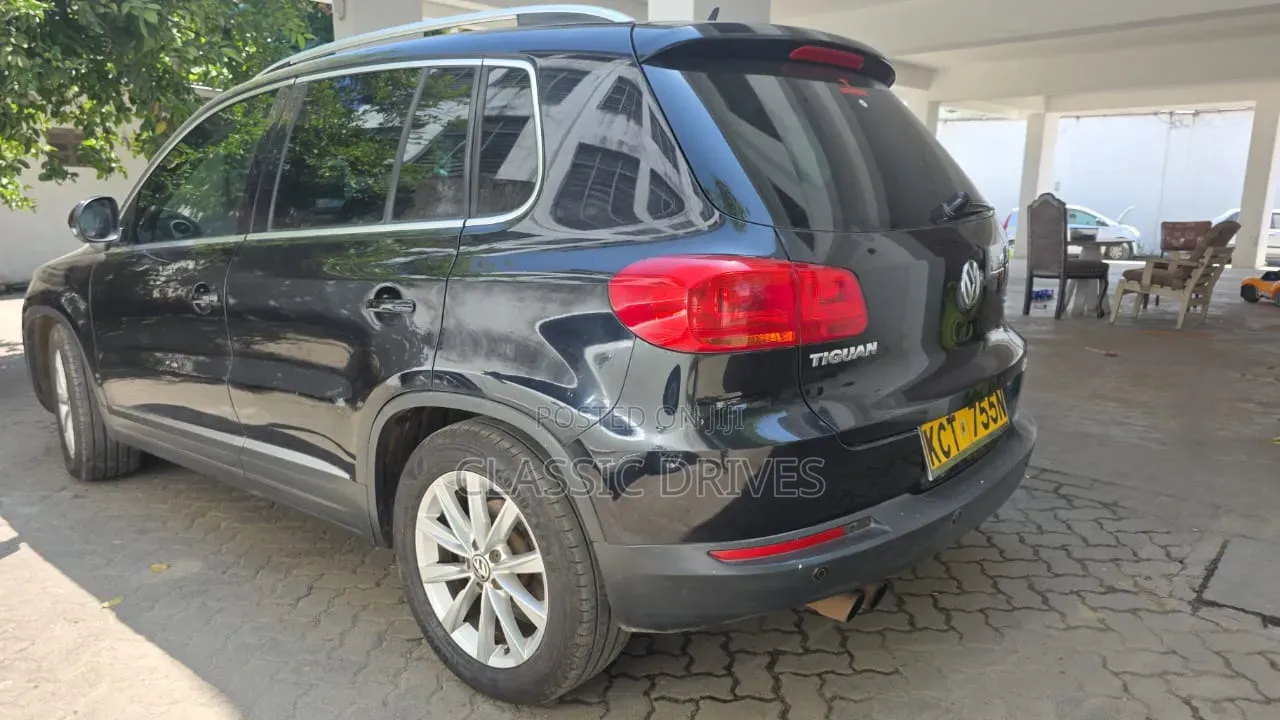 Volkswagen Tiguan 2012 Black