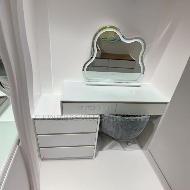 Creamy White Modern Vanity Make Up Table - thumbnail 4