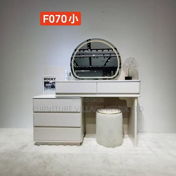 Creamy White Modern Vanity Make Up Table - thumbnail 5