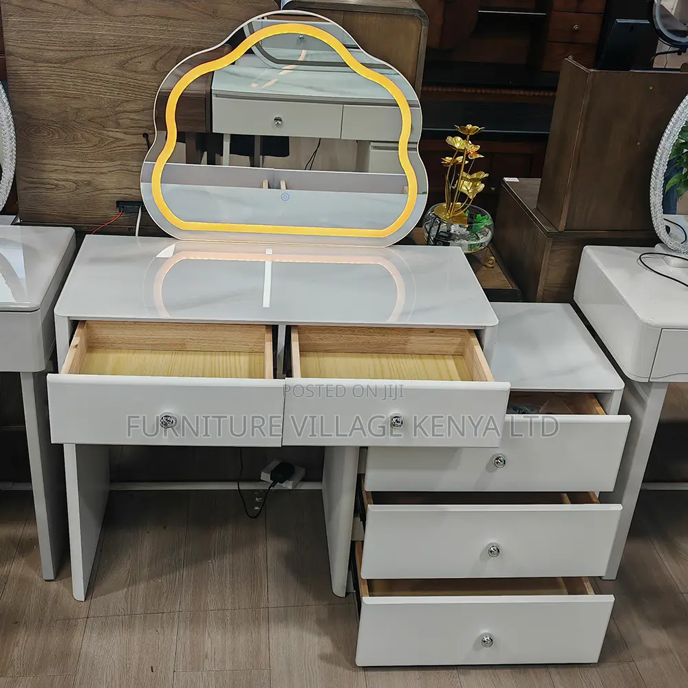 Creamy White Modern Vanity Make Up Table