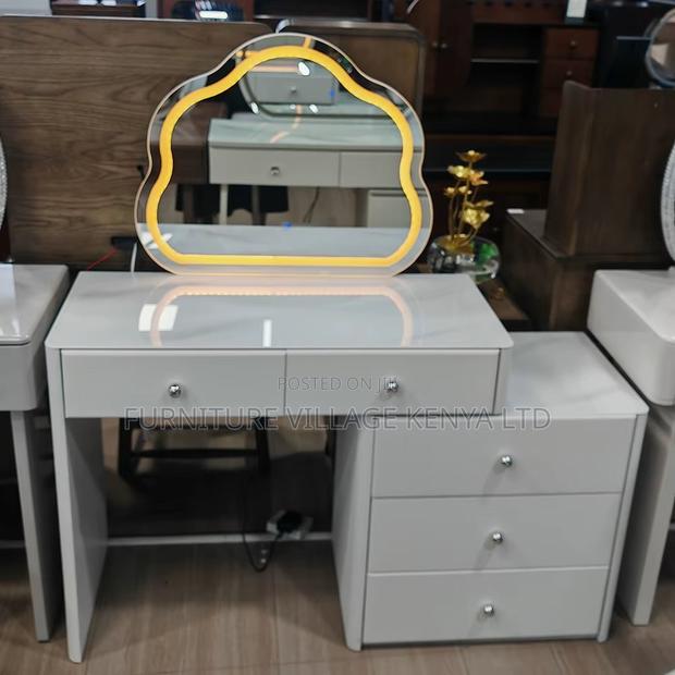Creamy White Modern Vanity Make Up Table - thumbnail 12