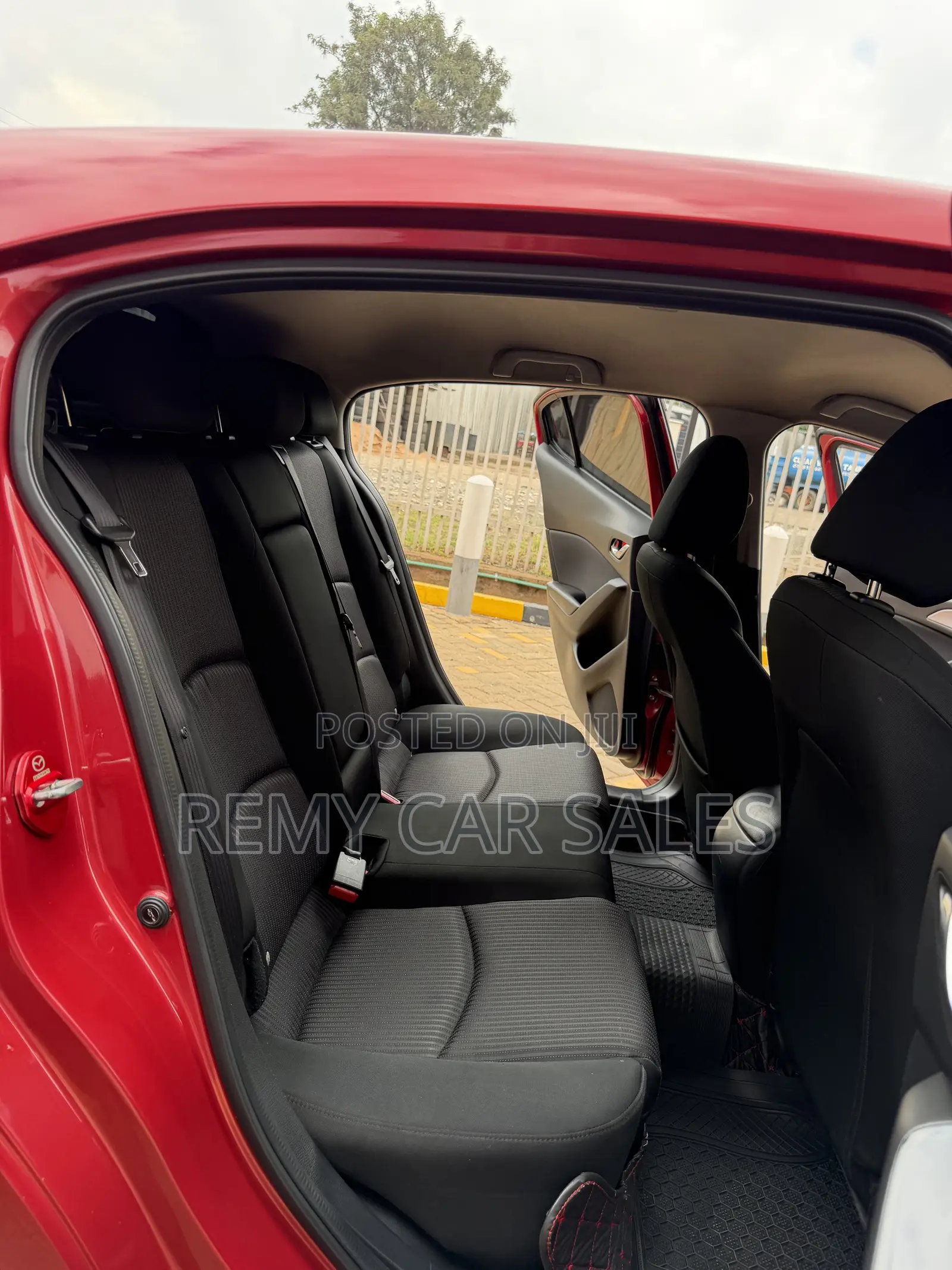 Mazda Axela 2017 Red