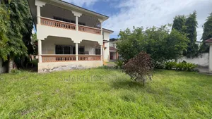 4bdrm Mansion in Water, Shanzu for sale