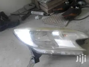 Nissan Note Headlight