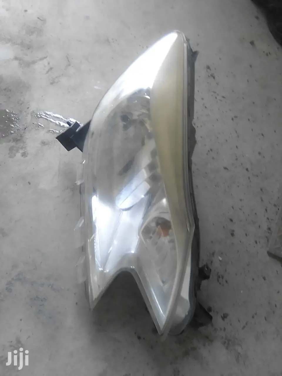 Nissan Note Headlight