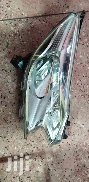 Nissan Note Headlight
