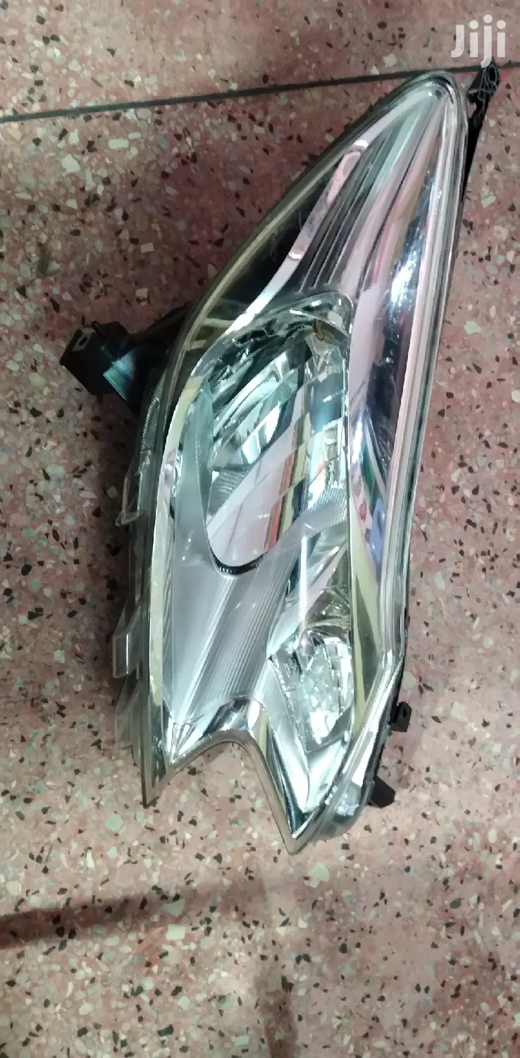 Nissan Note Headlight