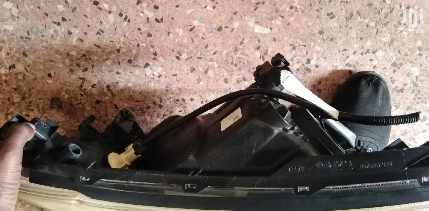 Nissan Note Headlight