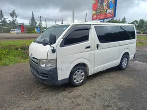 Toyota HiAce 2009 White