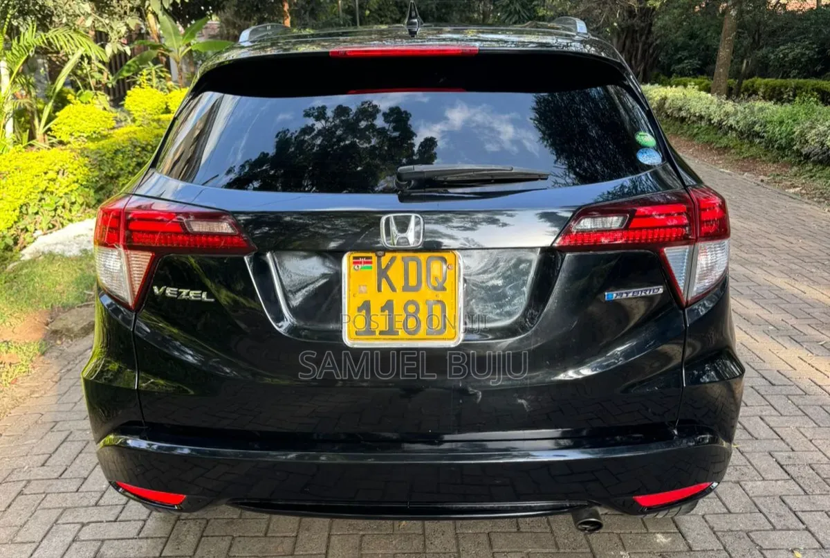 Honda Vezel 1.5 Hybrid 2WD 2017 Black