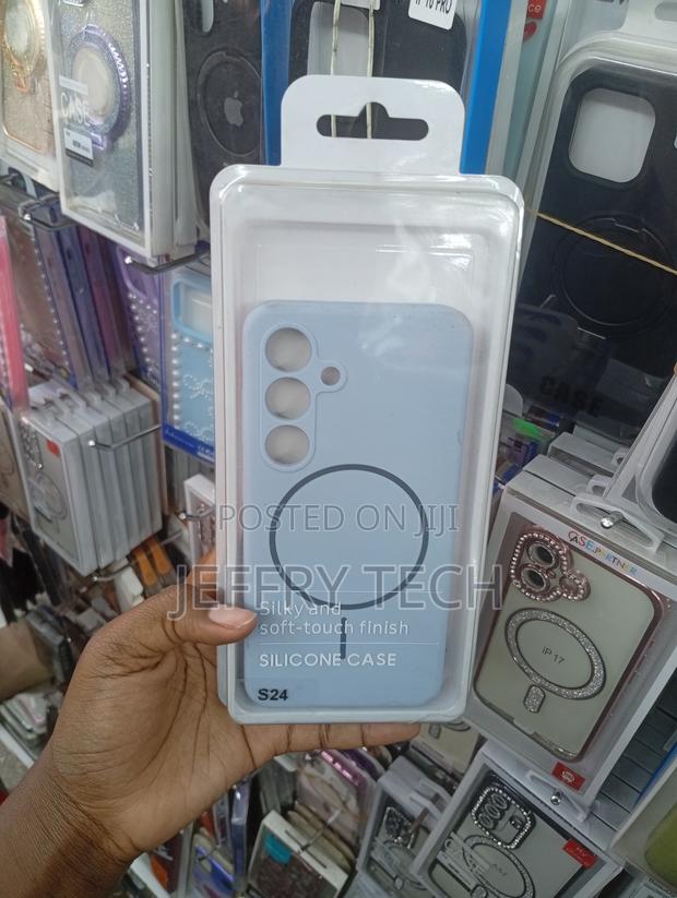 Light Blue Silicone Case Designed for the Samsung Galaxy S24 - main view