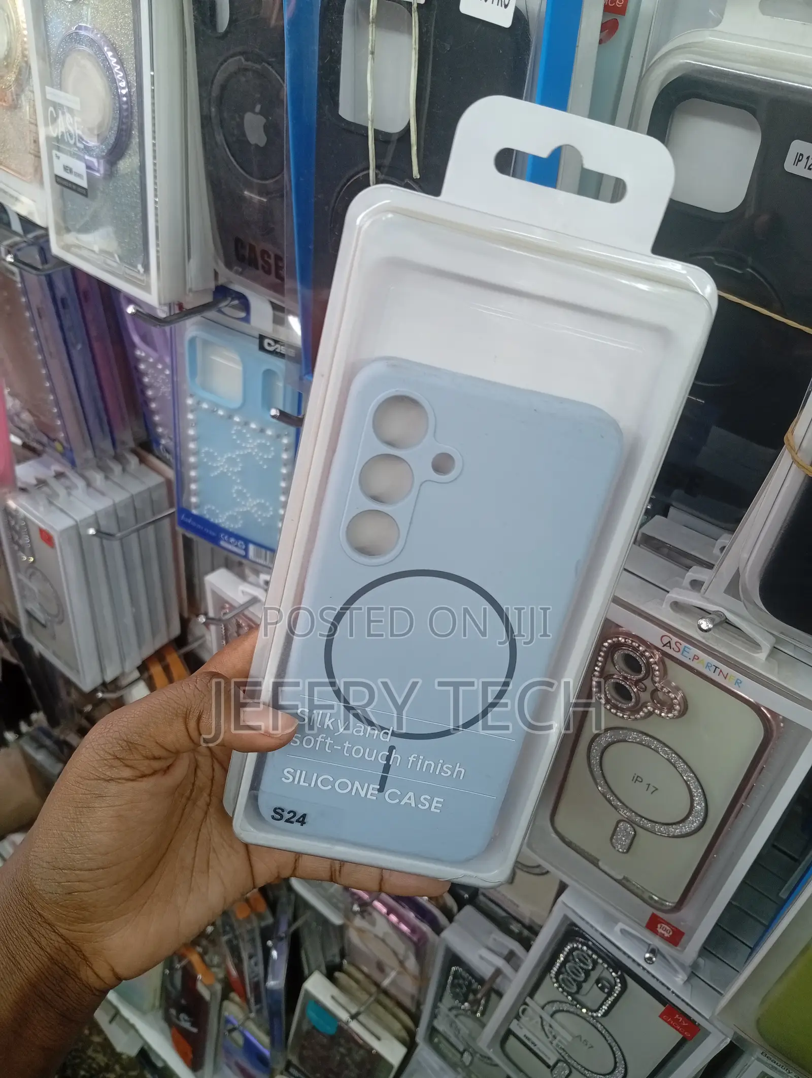 Light Blue Silicone Case Designed for the Samsung Galaxy S24