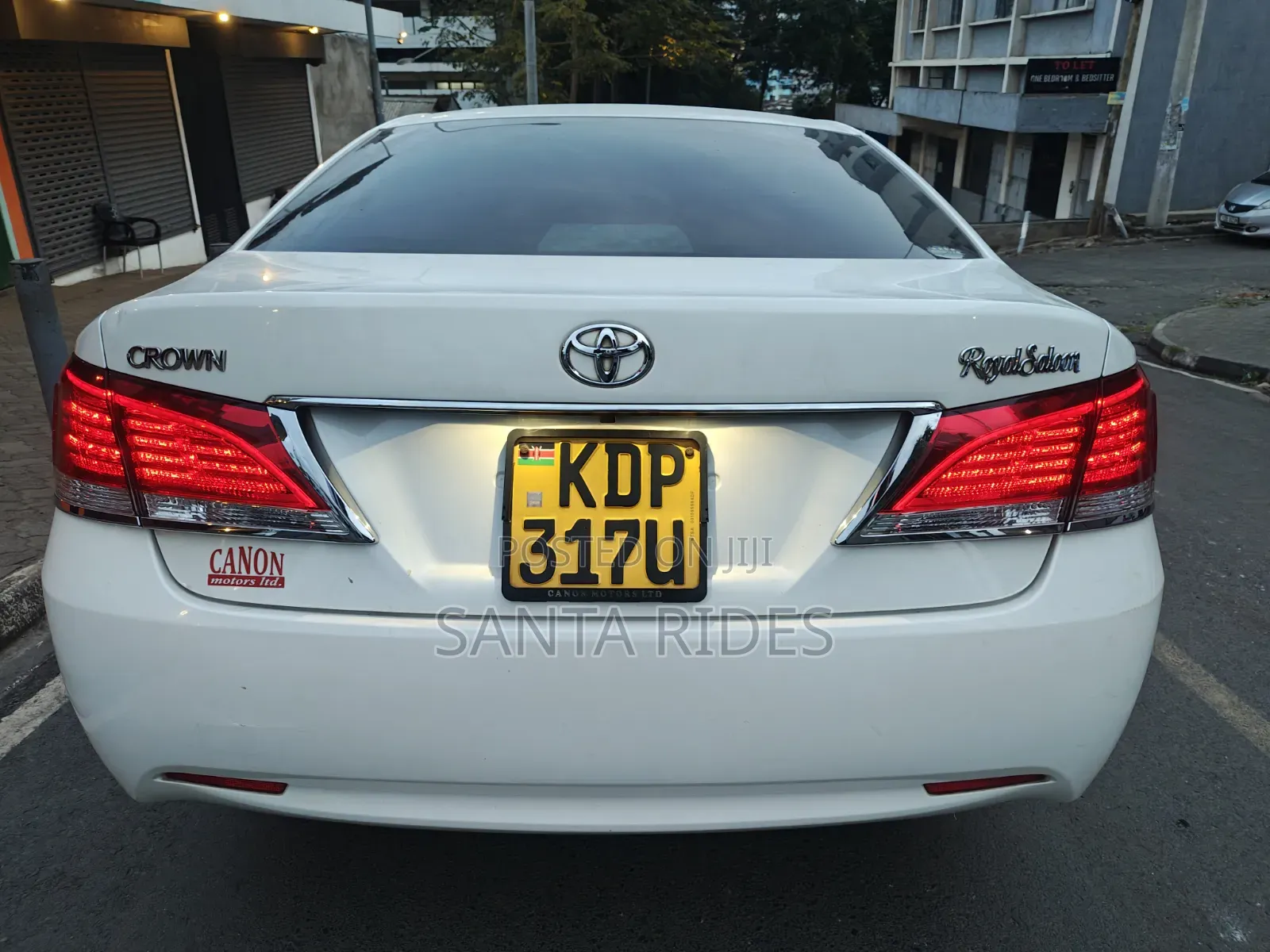 Toyota Crown 2017 White