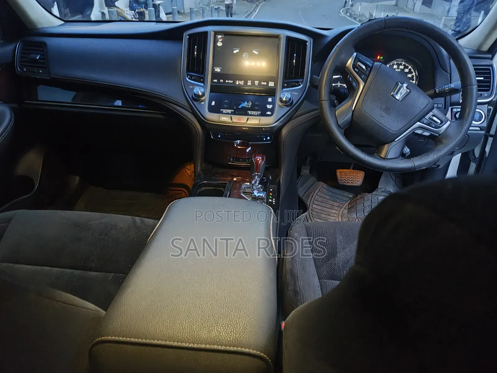 Toyota Crown 2017 White