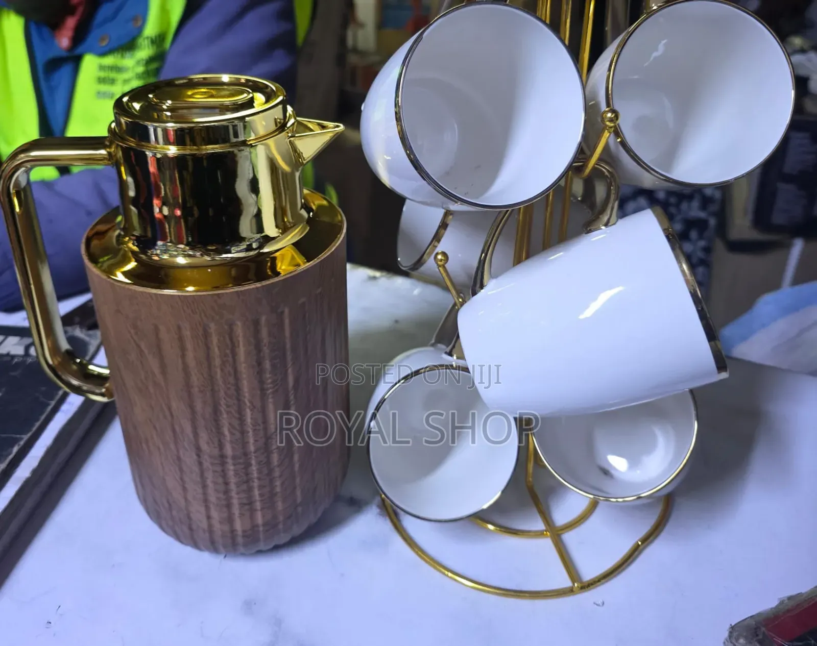 Tea Set 1 LTR Flask And 6 PCS Mugs