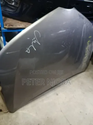 Auris New Model Bonnet