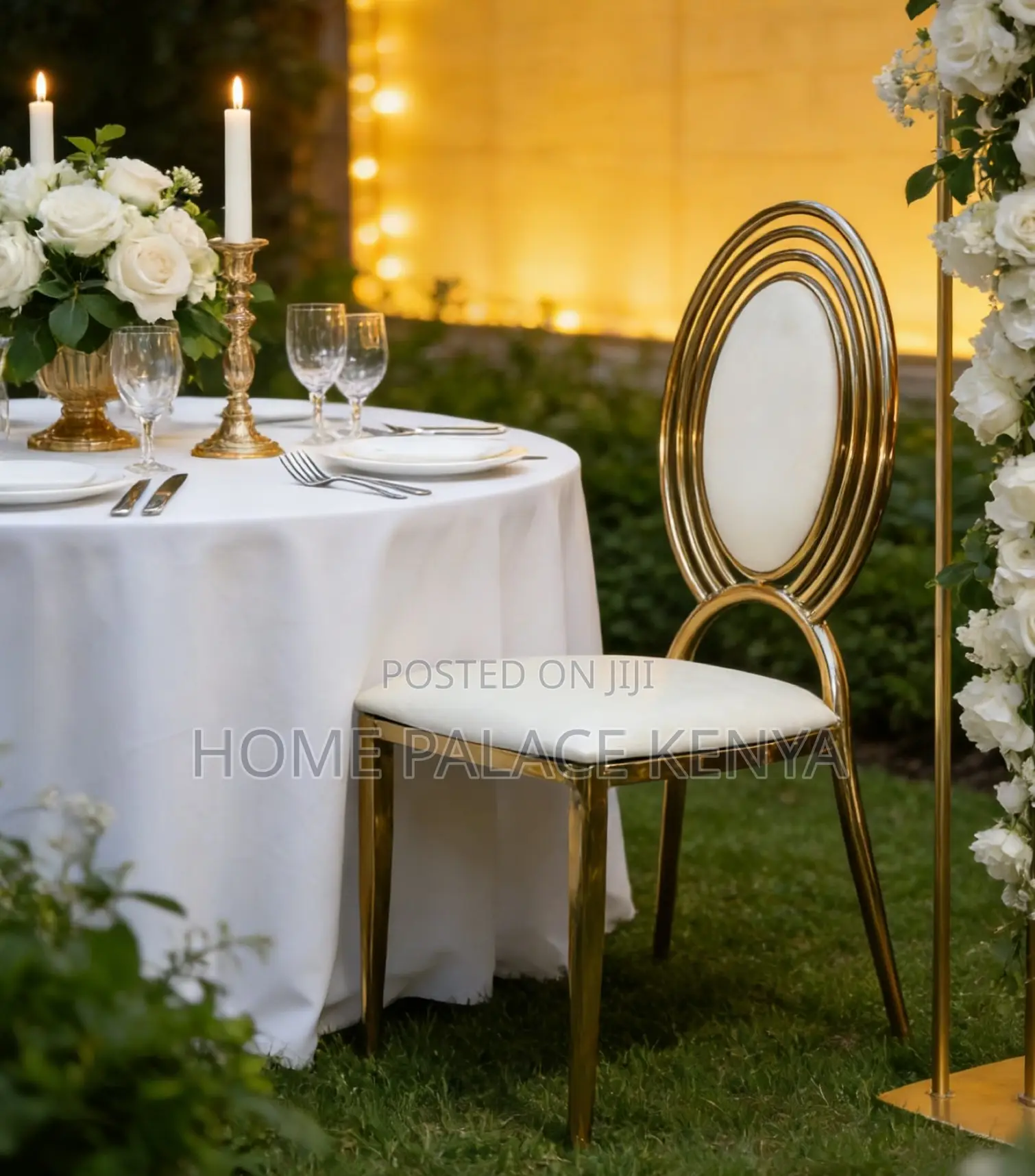Wedding Chair: Elegant Gold Oval Back Banquet Chair