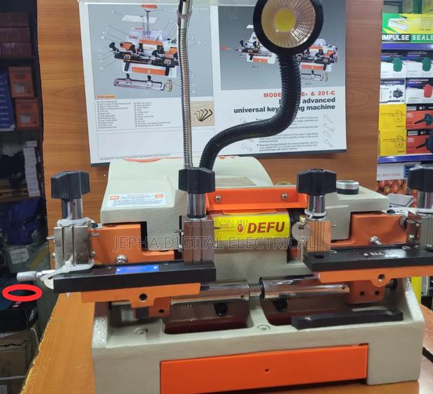 Universal Key Cutter Machine