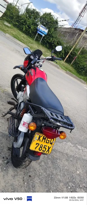 Bajaj Boxer 150 UG 2025 Red