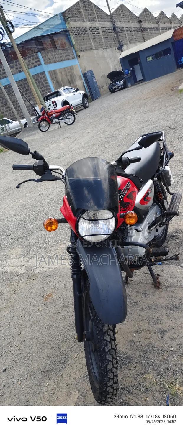 Bajaj Boxer 150 UG 2025 Red - thumbnail 7