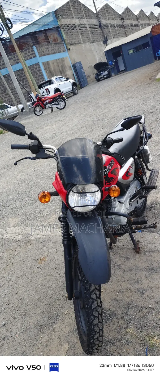 Bajaj Boxer 150 UG 2025 Red
