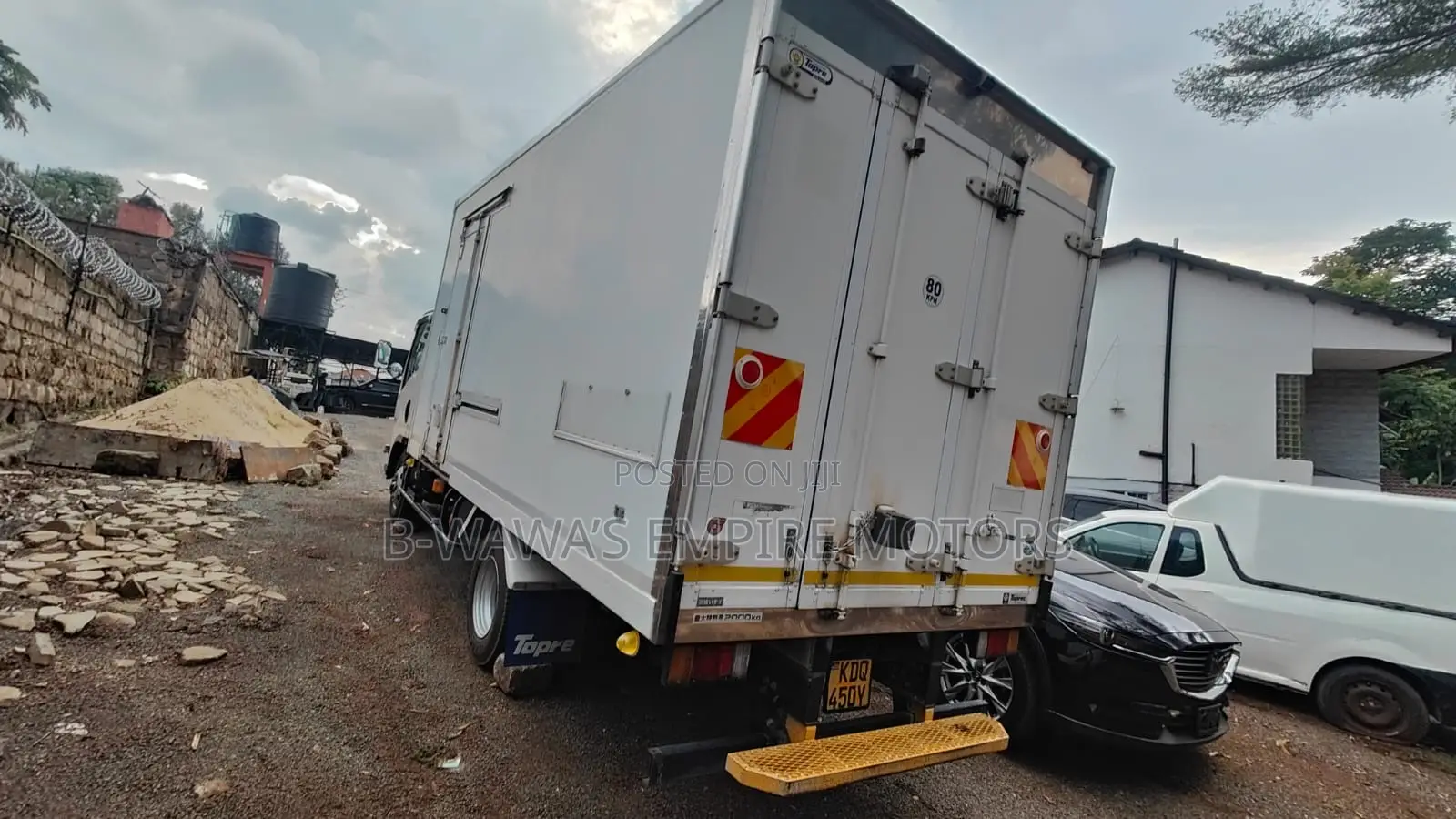 Isuzu Elf Truck 2020 White