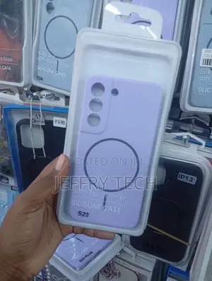 Purple Silicone Magsafe Case for a Samsung Galaxy S22