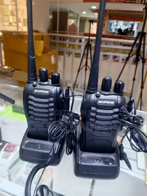 Bf-888s Rechargeable Uhf Radio With Flashlight Feature