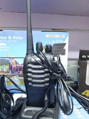 Bf-888s Rechargeable Uhf Radio With Flashlight Feature