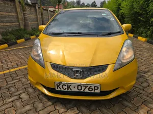 Honda Fit 2010 Yellow