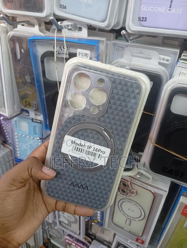 This Is a Transparent Protective Phone Case for an iPhone Model, - thumbnail 2