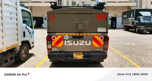 Isuzu D-MAX 2022 Gold
