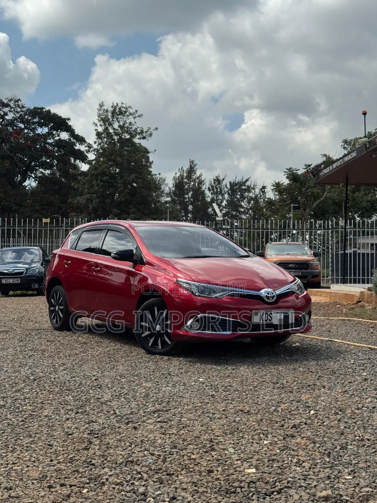 Toyota Auris 2017 Red
