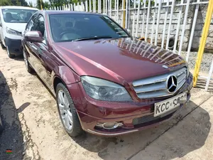 Mercedes-Benz C200 2011 Maroon
